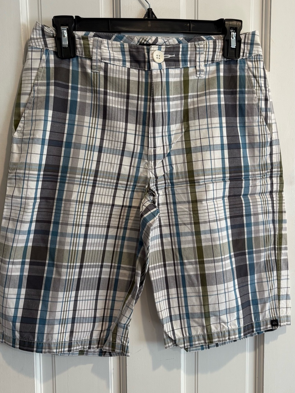 Boys Quiksilver Plaid Flat Front Shorts in Blue, Gray & Olive. Size 27